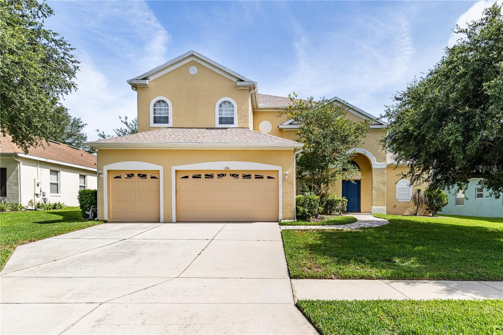 2718 KNIGHTSBRIDGE, CLERMONT FL 34711 — MLS #MFRG5113007 | 5 Bed 4 Bath Home