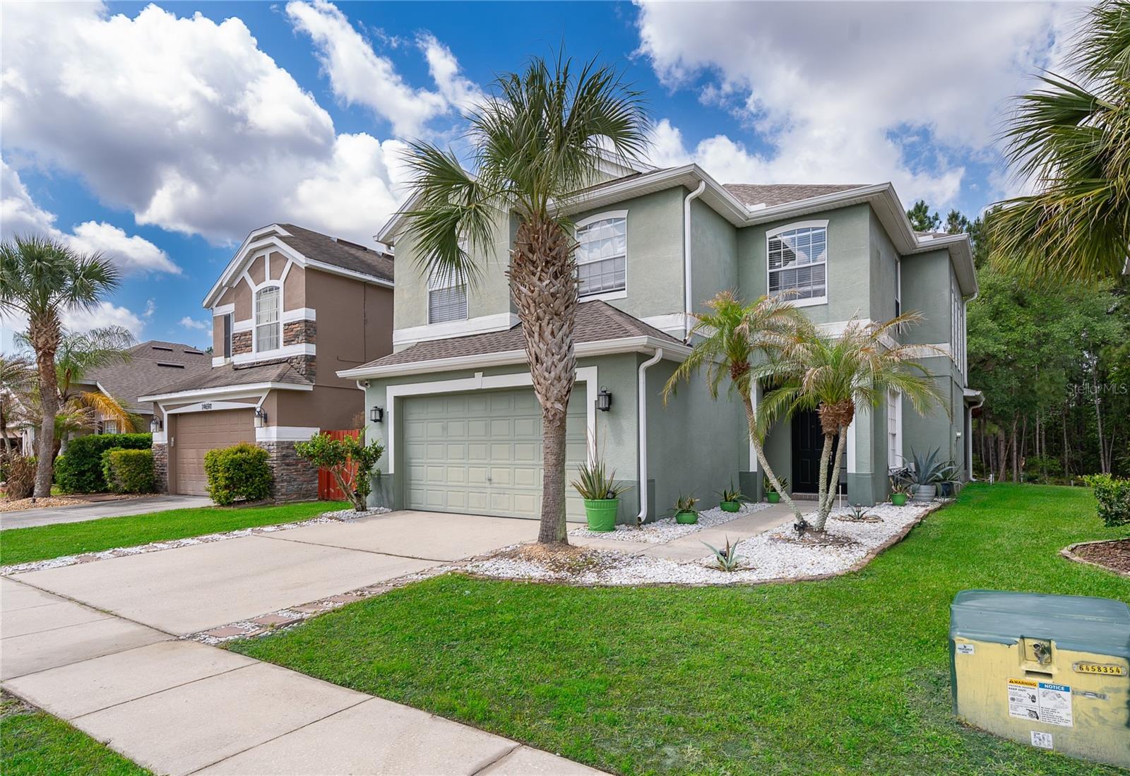 14697 HUNTCLIFF PARK, ORLANDO FL 32824 — MLS #MFRS5147179 | 4 Bed 3 Bath Home