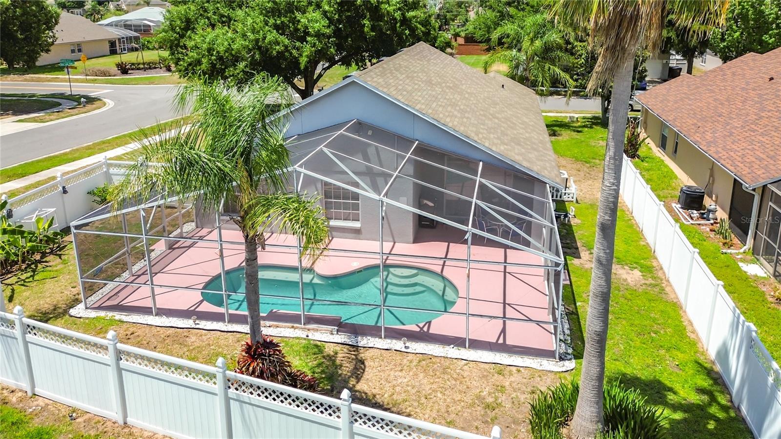 7949 GOLDEN POND CIR — photo 2