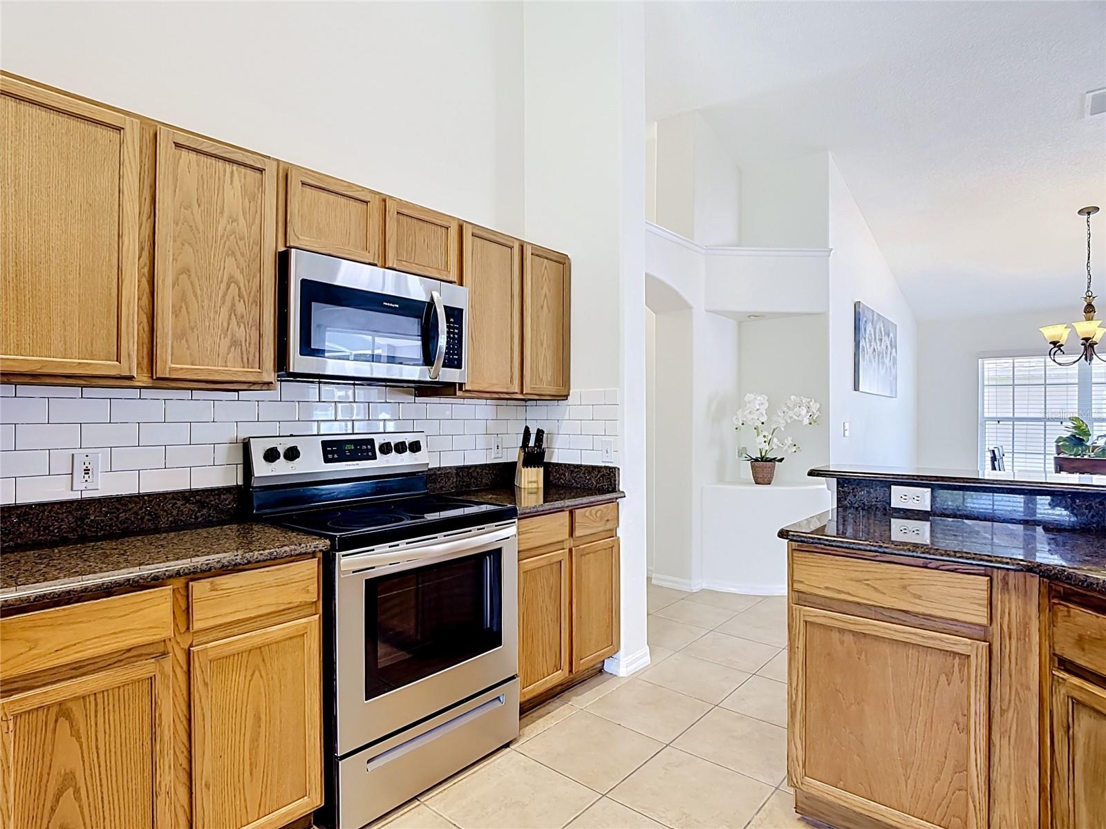7949 GOLDEN POND CIR — photo 12