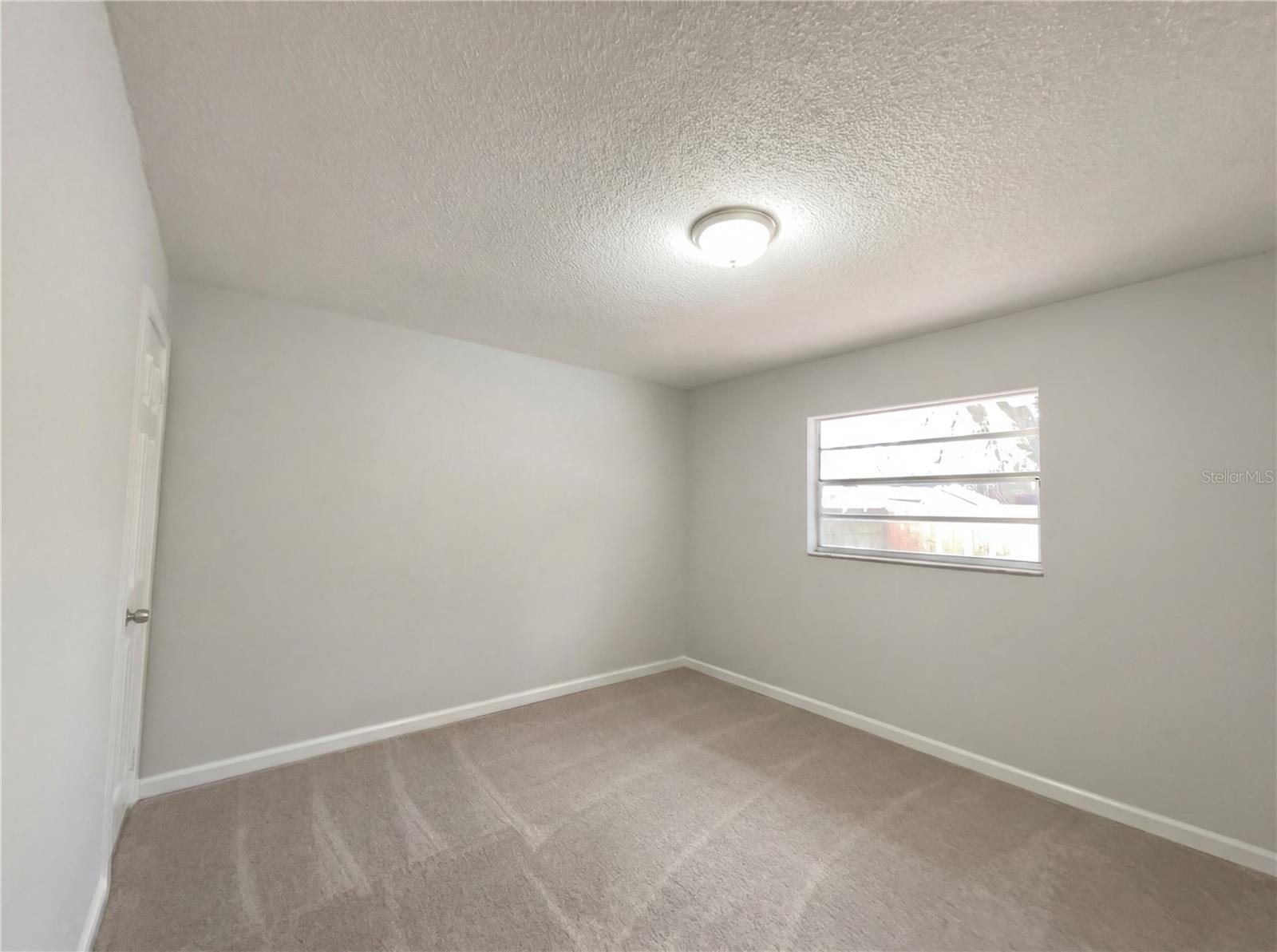 8318 CHENILLE — photo 12