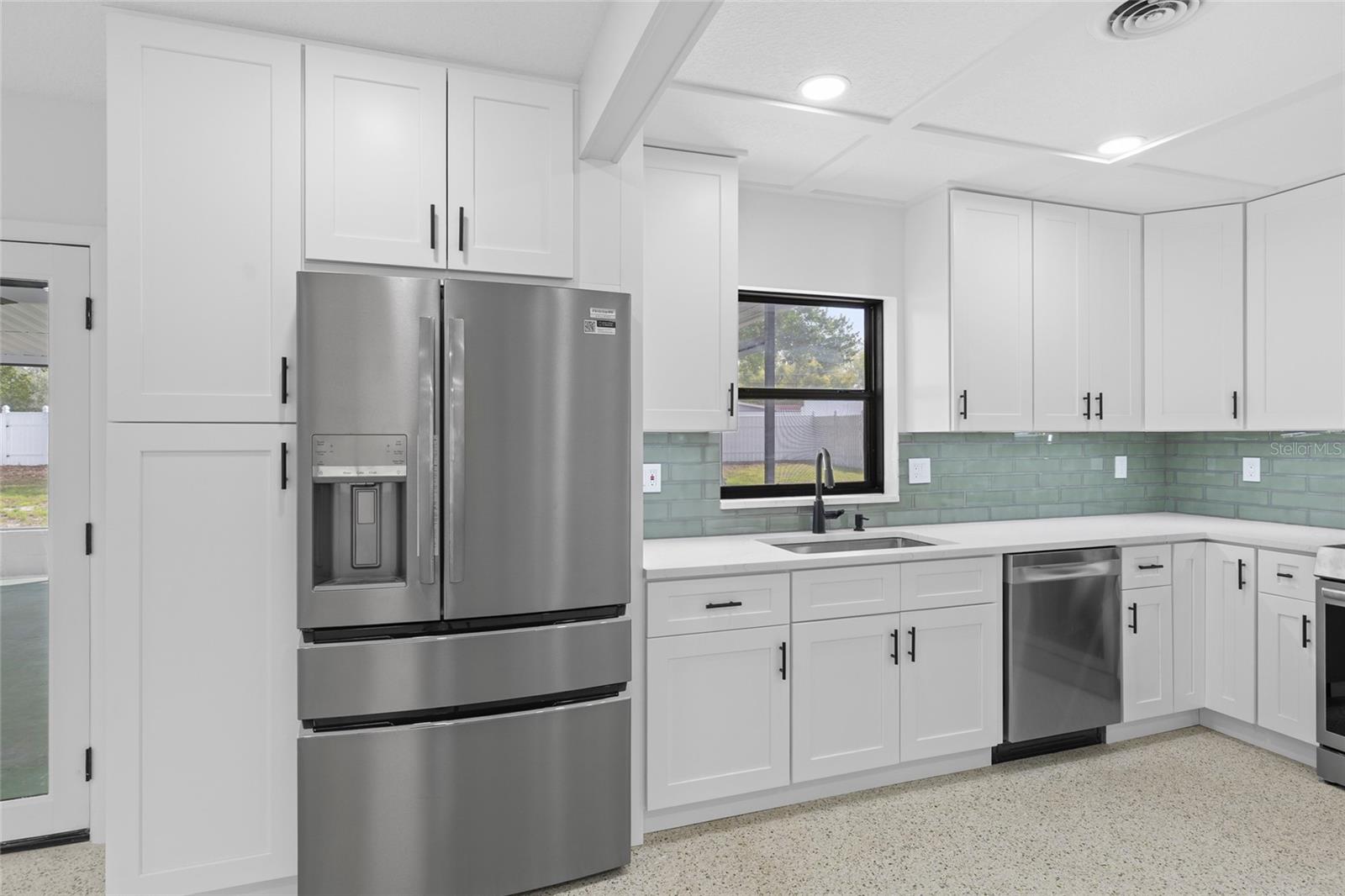 909 MARABON — photo 12