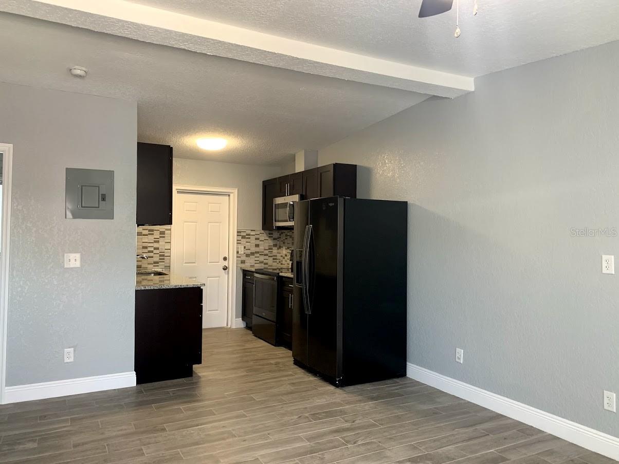 415 W LANCASTER RD #2 — photo 2