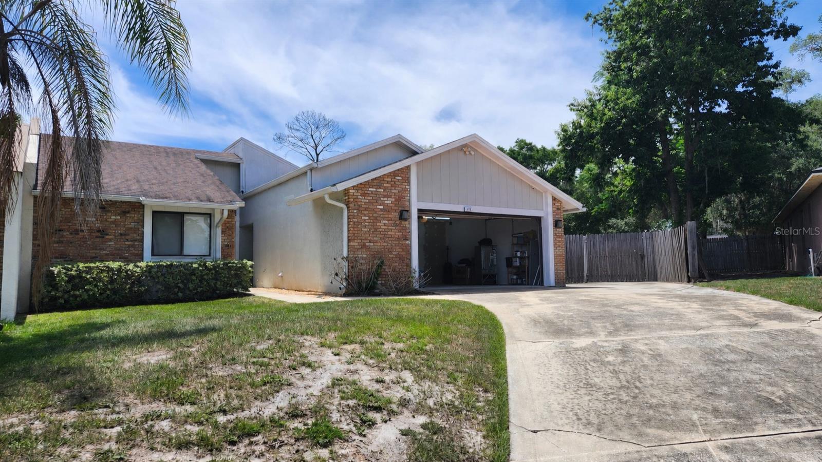 1076 SWEET TREE, APOPKA FL 32712 — MLS #MFRO6414711 | 3 Bed 3 Bath Home