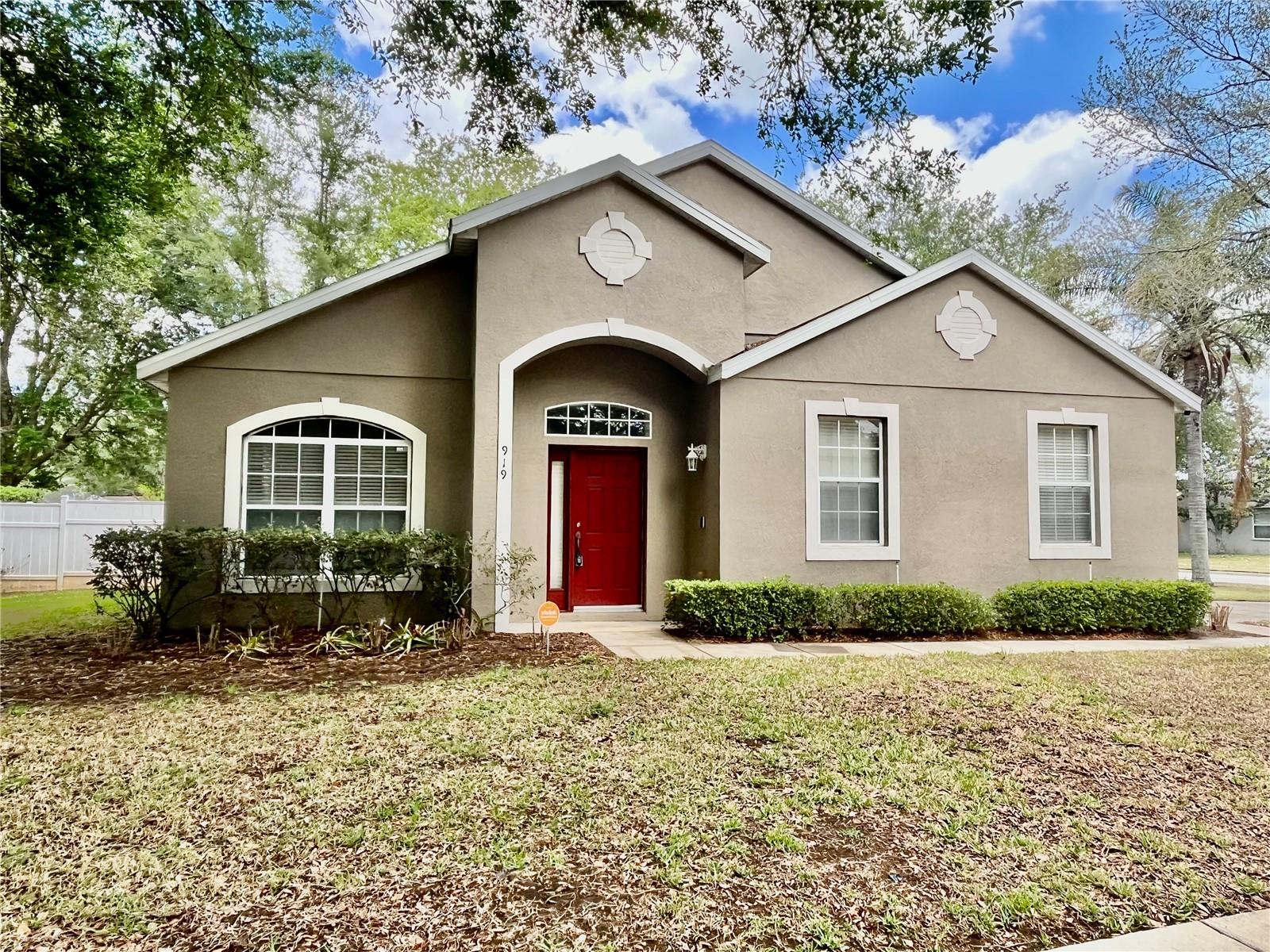 919 MAGNOLIA BLOSSOM, APOPKA FL 32712 — MLS #MFRO6393738 | 3 Bed 2 Bath Home