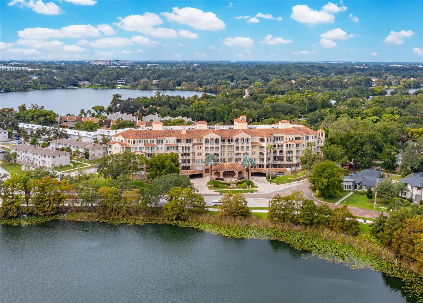 1110 IVANHOE 9, ORLANDO FL 32804 — MLS #MFRO6348535 | 3 Bed 4 Bath Home