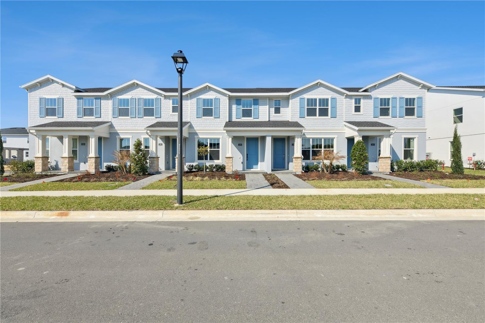 1882 FALCONHURST LN — photo 2