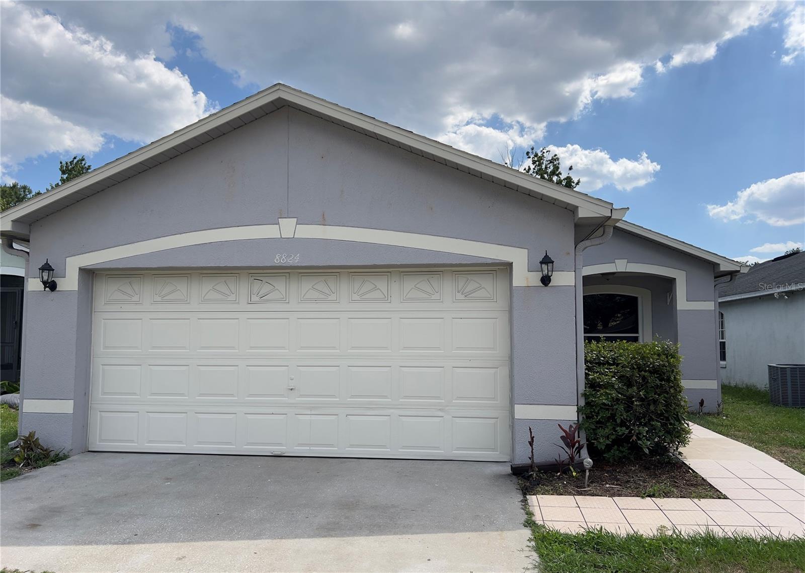 8824 VALENCIA OAKS, ORLANDO FL 32825 — MLS #MFRR4911271 | 3 Bed 2 Bath Home