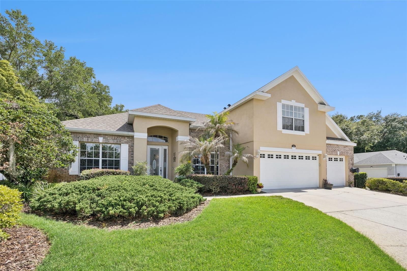2500 EMERALD TREE, APOPKA FL 32712 — MLS #MFRO6412098 | 4 Bed 4 Bath Home