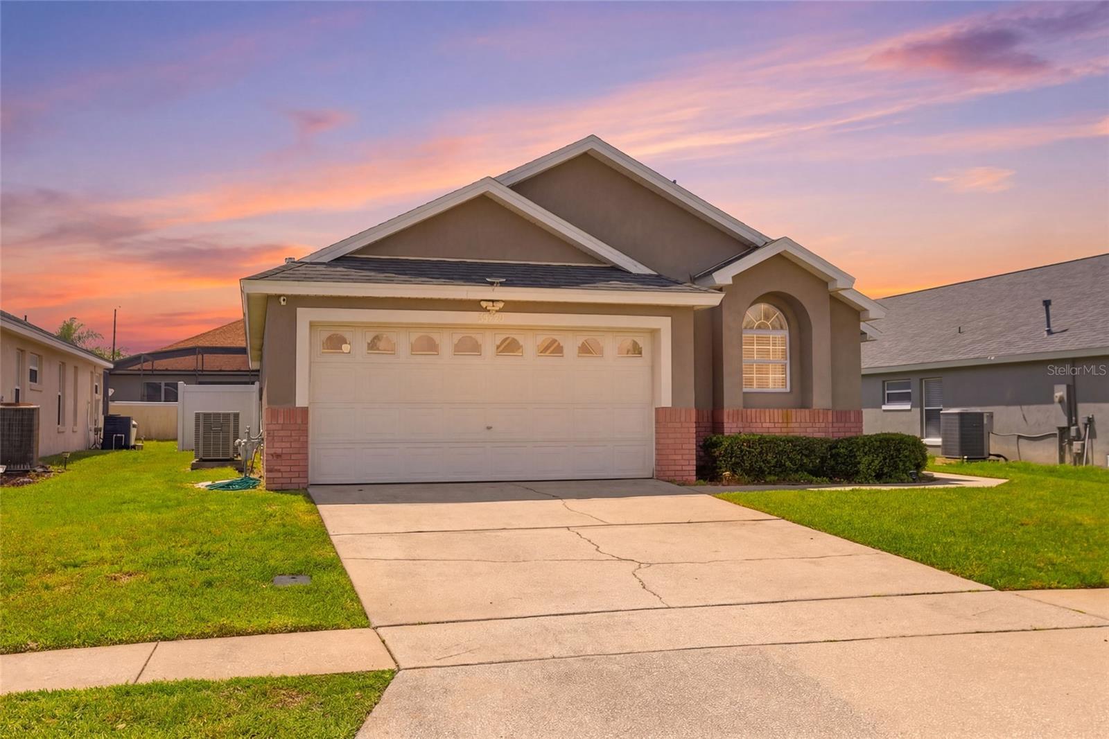 2657 ONEIDA, KISSIMMEE FL 34747 — MLS #MFRS5147106 | 4 Bed 3 Bath Home