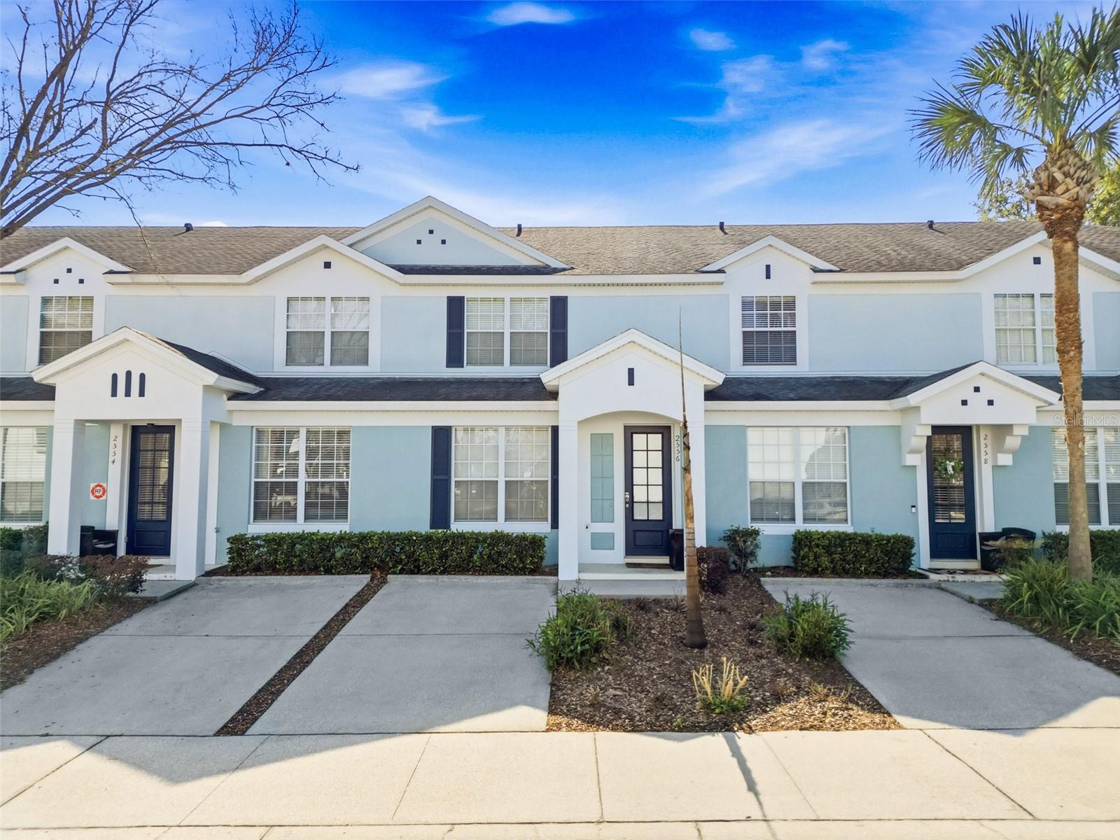2556 RENSHAW, KISSIMMEE FL 34747 — MLS #MFRO6393304 | 3 Bed 3 Bath Home