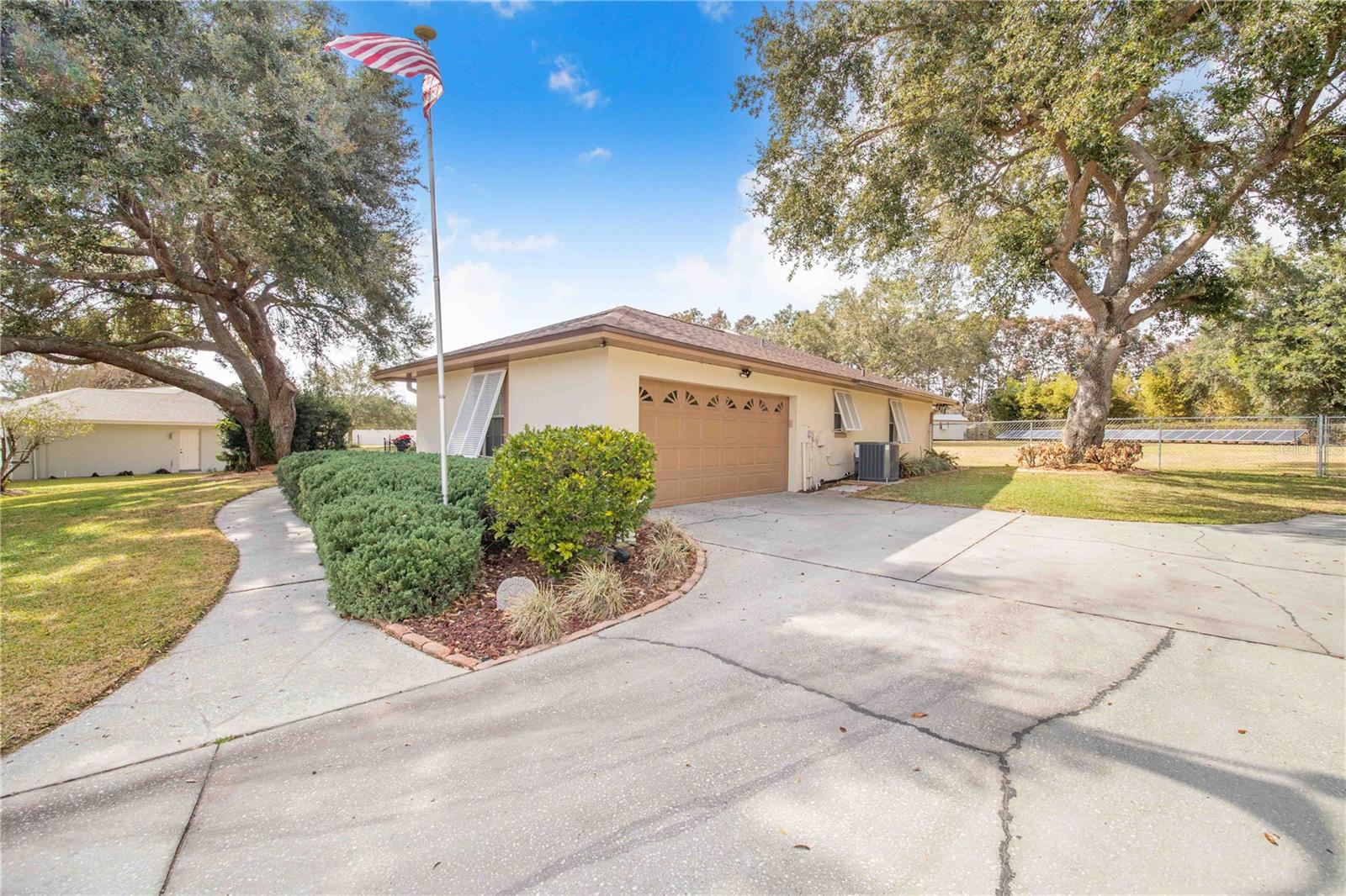 2865 POND VIEW — photo 12