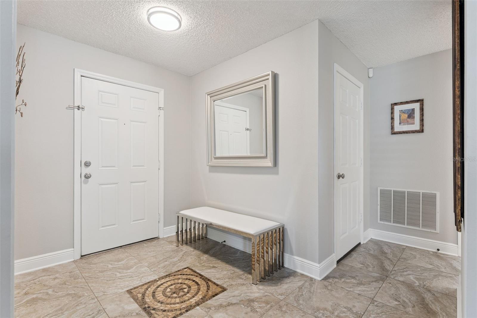 730 BATTERY POINTE — photo 2