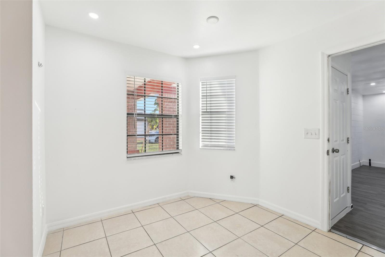 118 PINEWOOD — photo 12