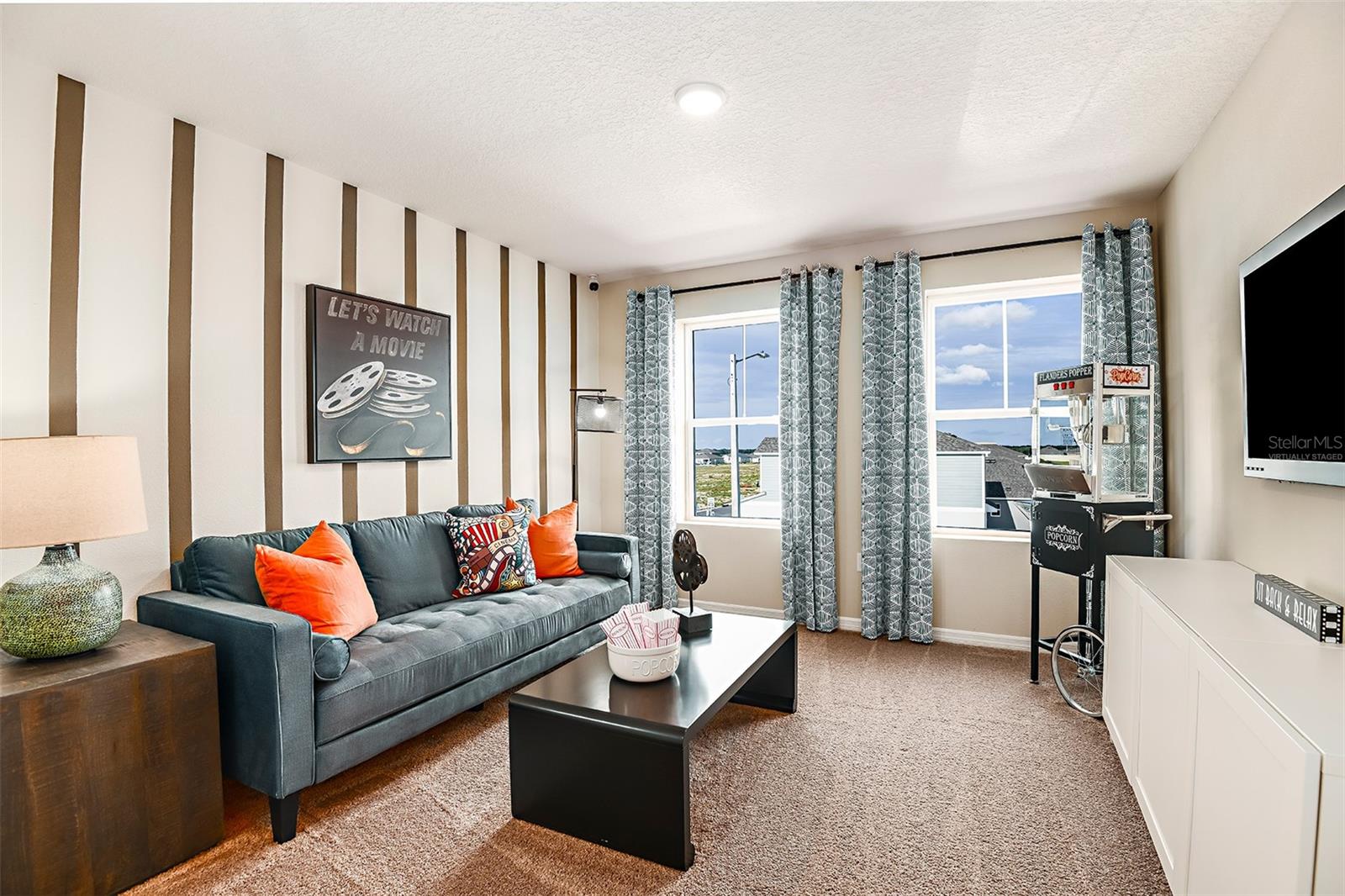 1744 VANILLA — photo 12