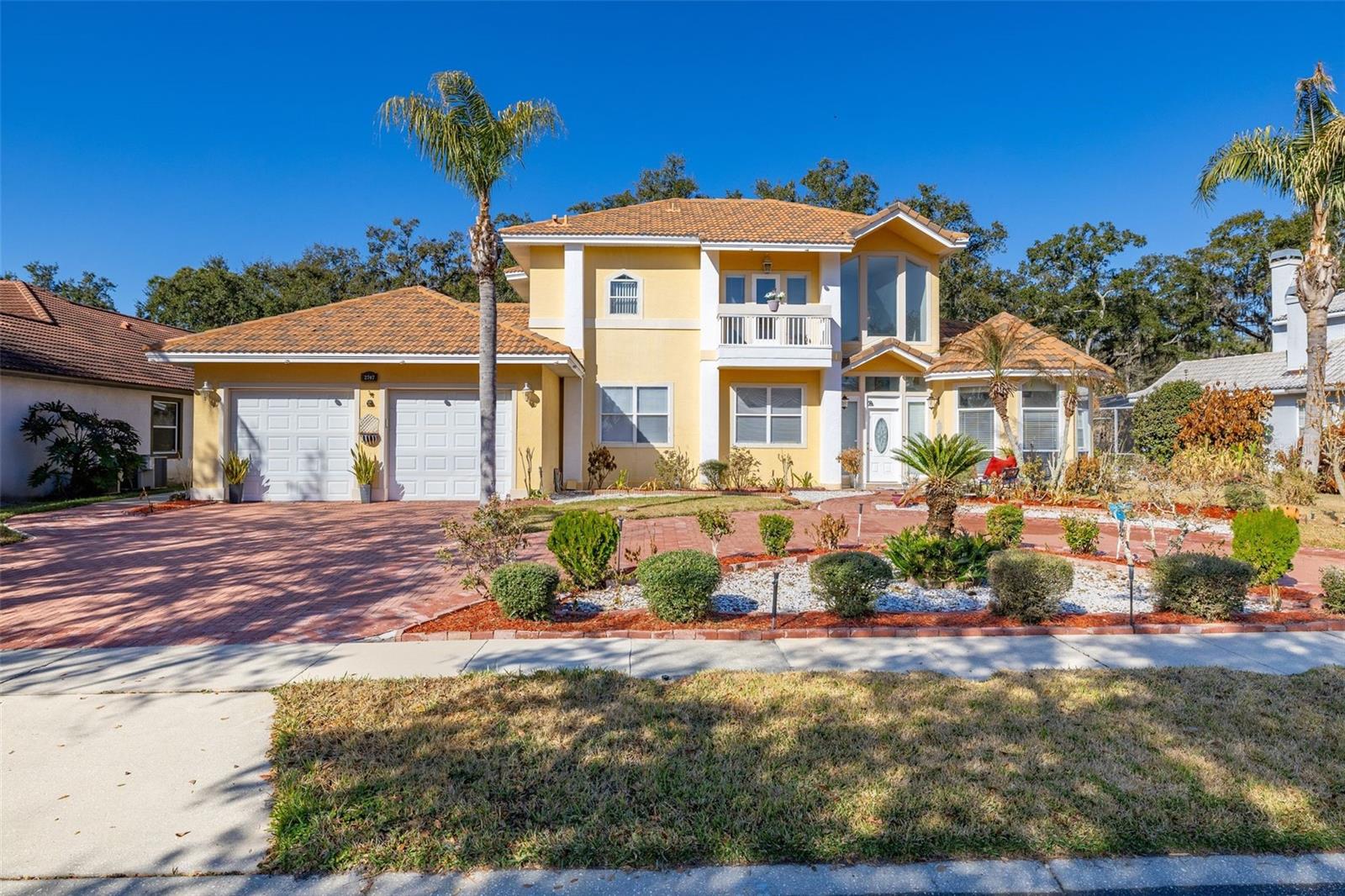 2747 KISSIMMEE BAY, KISSIMMEE FL 34744 — MLS #MFRS5143367 | 4 Bed 4 Bath Home
