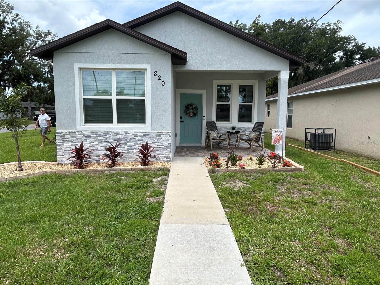 820 PECAN, SANFORD FL 32771 — MLS #MFRO6397634 | 3 Bed 2 Bath Home