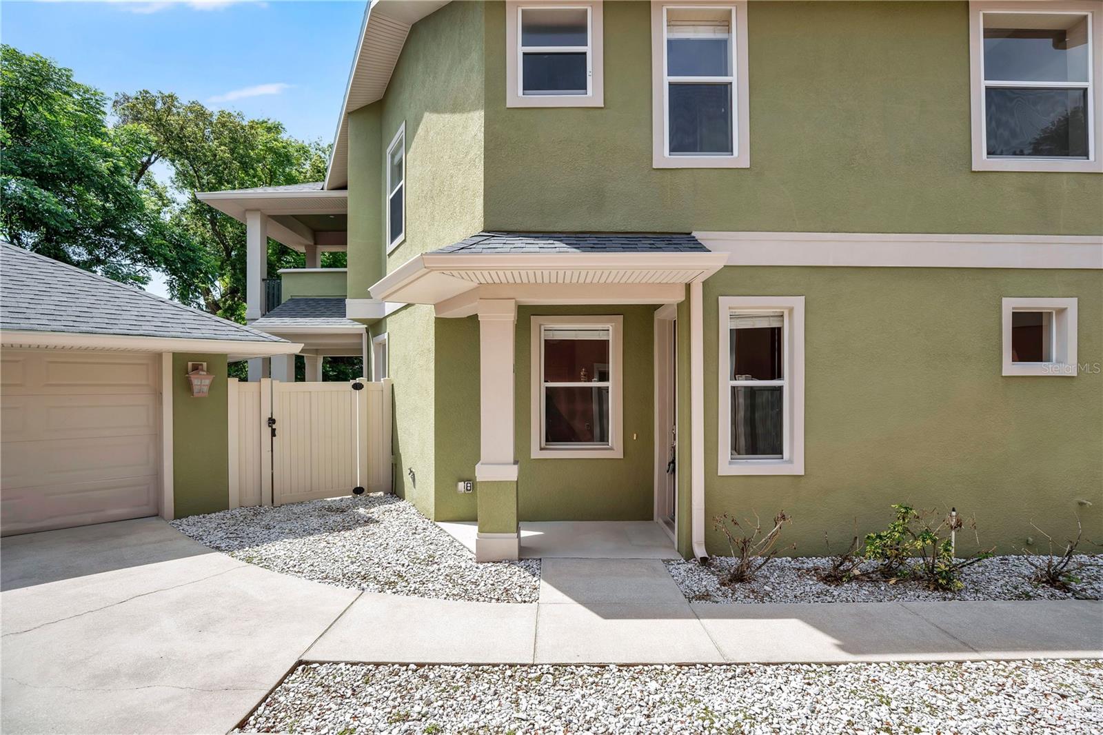 2403 SHINE B — photo 2