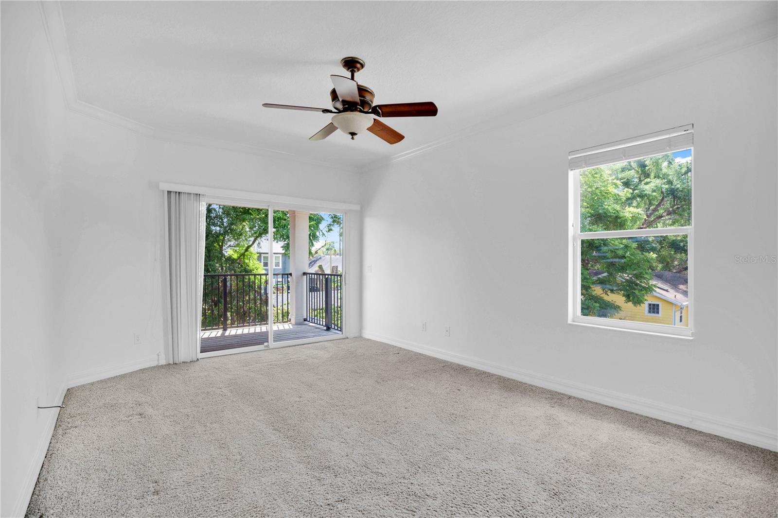 2403 SHINE B — photo 12
