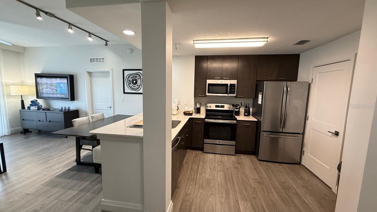 14501 GROVE RESORT 3429 — photo 2