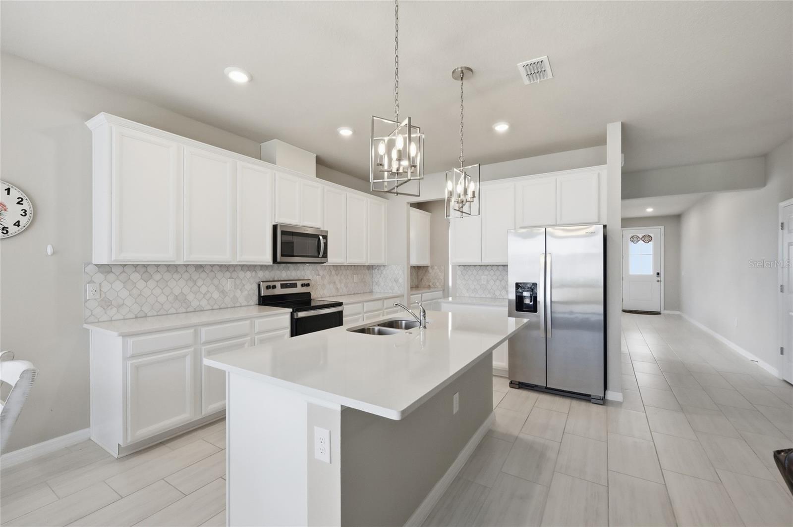 2252 CROSSBOW ST — photo 2